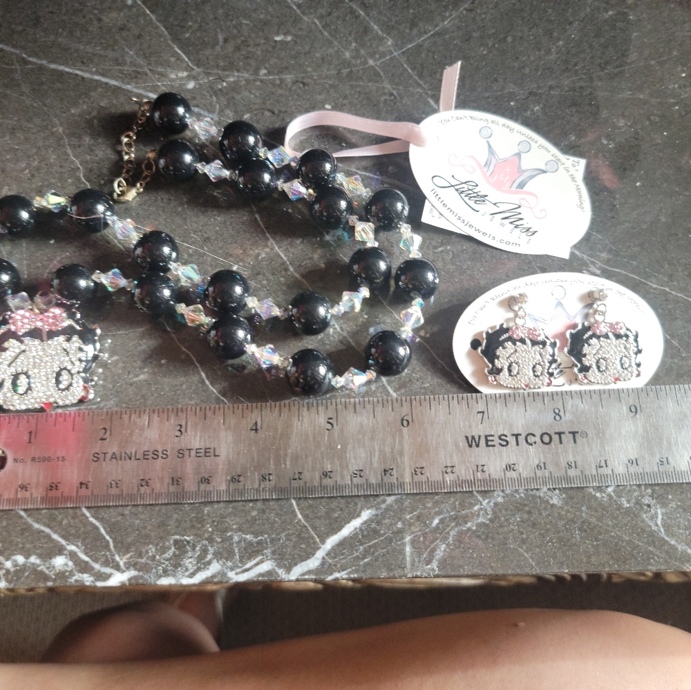 Betty Boop Jewelry Set - Picture 4 of 9